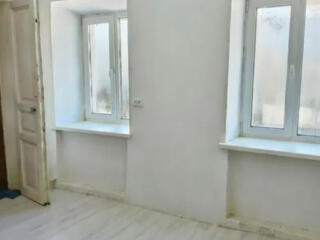 Продам двухуровневую квартиру 66 кв. м., ул. Разумовская/Косвенная.