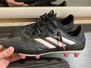 Продам бутсы 700р