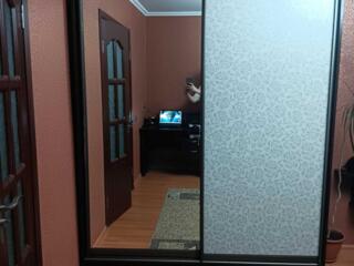 Продам шкаф-купе