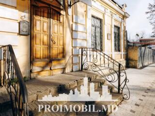 Vă propunem spre vânzare această casă cu 1 nivel, în sect. Centru, ...