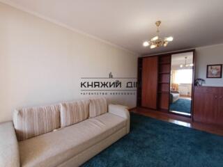 Пропонується 2-кімнатна квартира по вул. Анни Ахматової 43. Квартира .