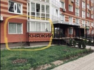 Продажа однокомнатной на первом этаже, идеально под бизнес. Хорошее ..