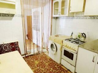 Продается 2-комнатная квартира на 1-м этаже 5-этажного дома. Общая ...