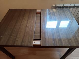 Стол и стулья