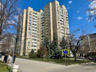 4-x комнатная квартира, Рышкановка.