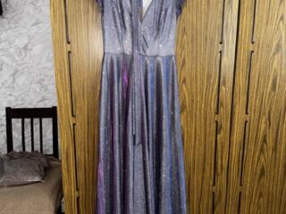 Продам платья.