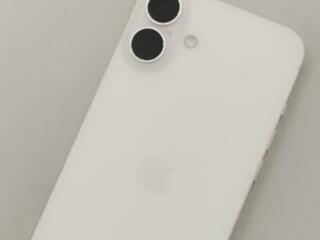 Apple iPhone 16 Plus 128GB (Белый)