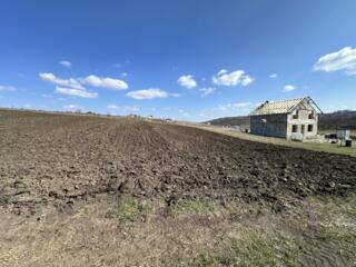 Vând loc de casă lingă Chisinau