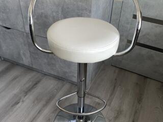 Продам барный стул