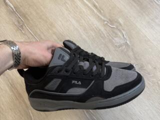 Продам кроссовки Fila Corda Suede Junior