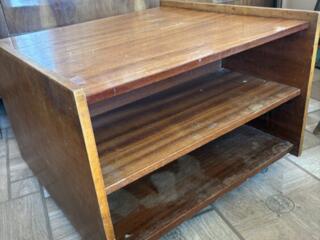 Продам столик, журнальный б/у, СССР