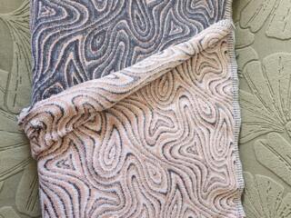 Продам гобелен и искусственную кожу