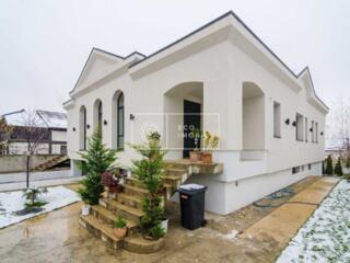 Se vinde Casă în Dumbrava. Bunul imobil se prezintă în 2 nivele cu ...