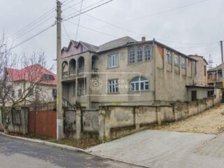 Spre vânzare casă cu 3 nivele amplasată în mun. Chișinău, or. Codru, .
