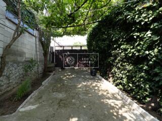 Se vinde duplex (jumate de casă) pe strada Hotin, s. Poșta Veche ...