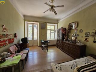 4-комнатная (фактически 5 комнат) квартира на Коблевской