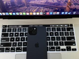 NeW!! iPhone 15, battery - 100%