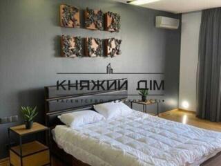 Здається в оренду 2-кімнатна квартира студія по вул. Василя ...