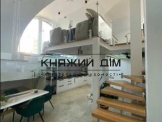 Предлагается к продаже видовая 2-х уровневая квартира по ул. ...