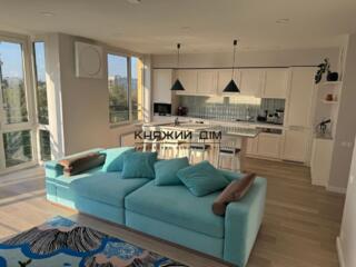 Продаж 4-х кімнатної квартири по вулиці Анатолія Петрицького вул., ...