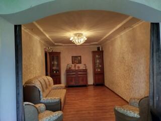 Уютная квартира для семьи на Таирова .Ремонт,  балкон и подвал.