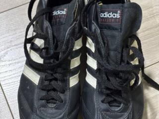 Б/у бутсы "Adidas", 40 - 41 размер, состояние отличное, новые шипы