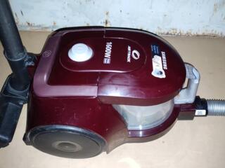 Пылесос в хорошем состоянии 650 руб.