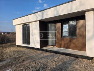 Spre vânzare casă cu suprafața totală de 105 m.p. Amplasată în r. ...