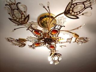 Продам люстру