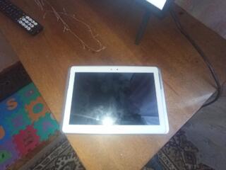 Продаю планшет Samsung на 16Gb