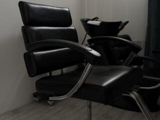 Продаю оборудование для парикмахеров