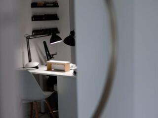 В дружную команду требуются мастера маникюра.