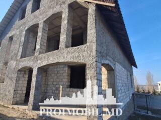 Vă propunem spre vânzare această casăîn 2nivele, în Sângera, str. ...