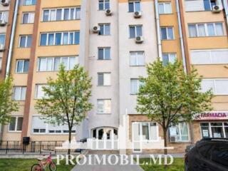 Vă propunem spre vânzare acestapartament cu 2camere și living,sect. ..