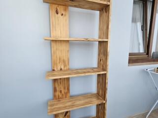 Продаю деревянный стеллаж с 5 полками