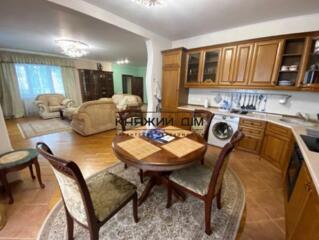 Оренда 3-кімнатної квартири на вул. Максима Токарева (Вузівська) 5, ..