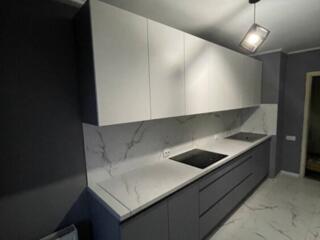 В продаже квартира в самом сердце Одессы, на улице Ильфа и Петрова.