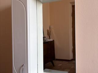 Шкафчик навесной в ванную Б/У