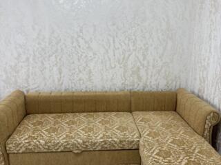 Угловой диван-кровать в идеальном состоянии - 6000 руб.