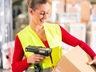 Склады одежды в Польше предлагают места для мужчин, женщин и пар.