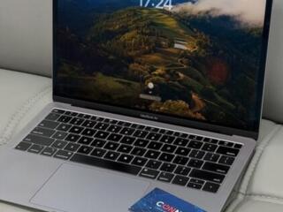 MackBook Air 13,2018