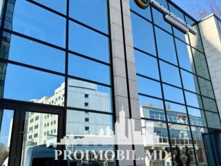Se oferă spre chirie spațiu comercial amplasatîn sect. Centru, str. ..