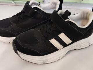 Кроссовки 36 р