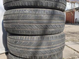 Комплект шин 215/60 R16.