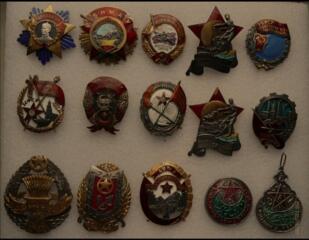 КУПЛЮ БИЖУТЕРИЮ, часы, поломанные тоже, и всякое другое..