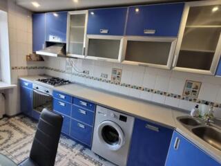 Продам квартиру 68.8 кв. м., 9/9, Люстдорфская дор. /Левитана.