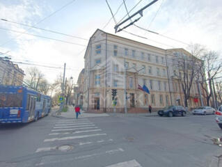 Chirie oficiu pe str. București intersecție cu M. B. Bodoni ...