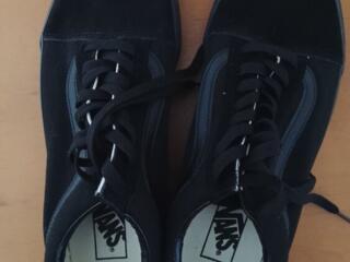 Продам новые мужские кроссовки Vans(замшевые), 44 размер, 450р.