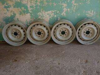 Продам дёшево диски на ВАЗ И ПАНЕЛЬ ДЛЯ КОЛОНОК