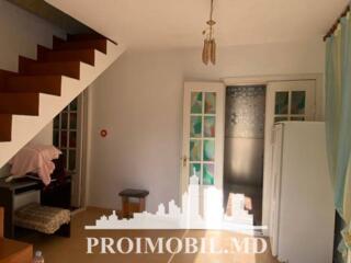 Vă propunem spre vânzare această casă cu 2 nivele,sect. Botanica, ...